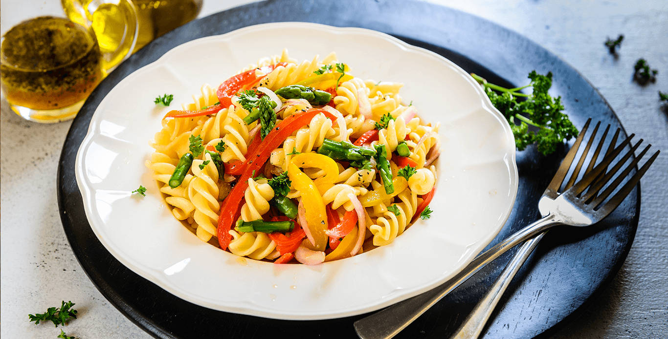 LEMONY RED PEPPER AND ASPARAGUS PASTA SALAD 